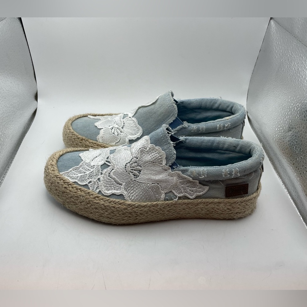 Blowfish white floral espadrilles women’s 6